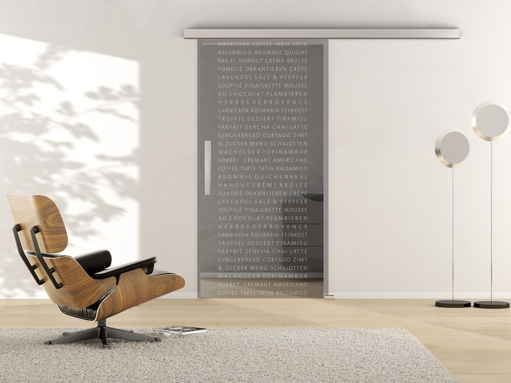GST TYPO-LD-670-Grauglas-ONESIDE-Ambiente.jpg